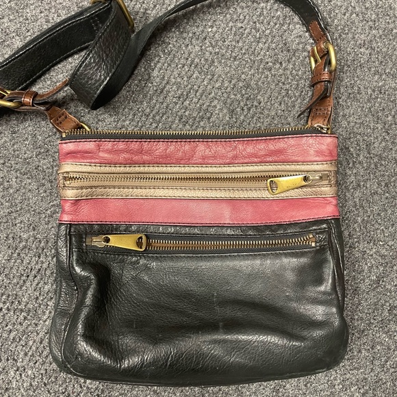 Fossil Explorer Two-Tone Leather Crossbody Bag Red Black Vintage Y2K Soft - Picture 5 of 11